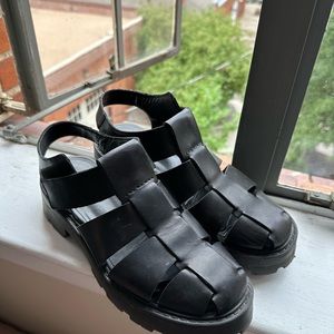 Vagabond Platform Fisherman Sandals
